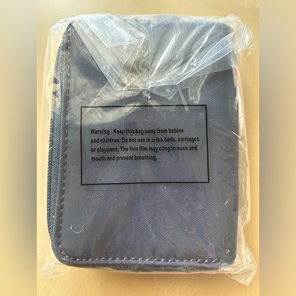 NWT Kipling zipper and snap wallet AC2399 New Money ONE Night Gray wallet - Picture 2 of 6